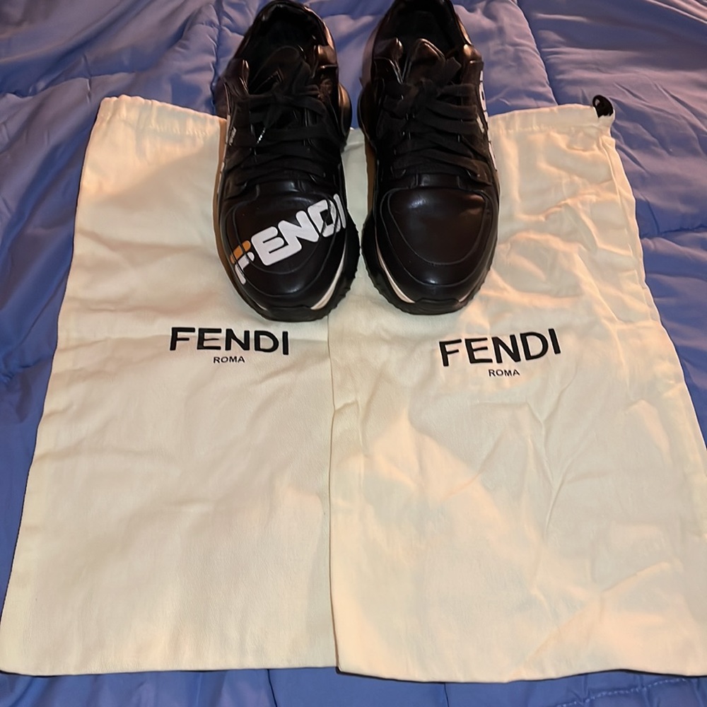 Fendi ×Fira shose